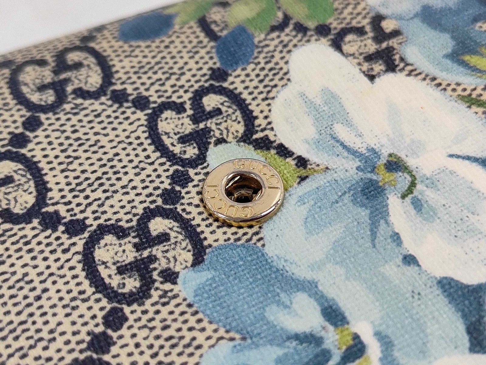 Gucci Blooms Long Wallet GG Supreme Blue