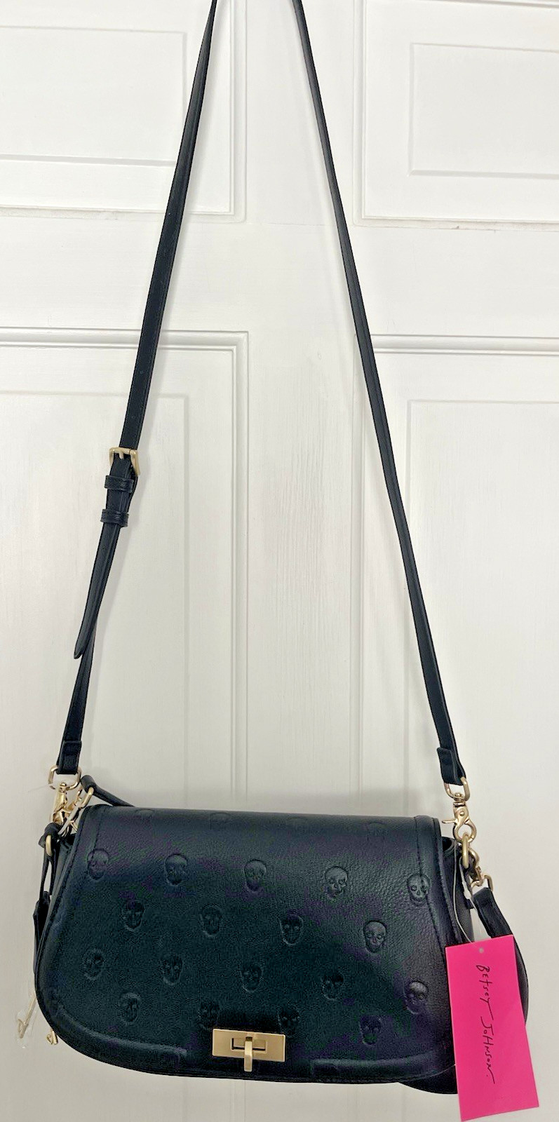 New Betsey Johnson Embossed Skull Shoulder Crossbody Bag Handbag XO Marci Black