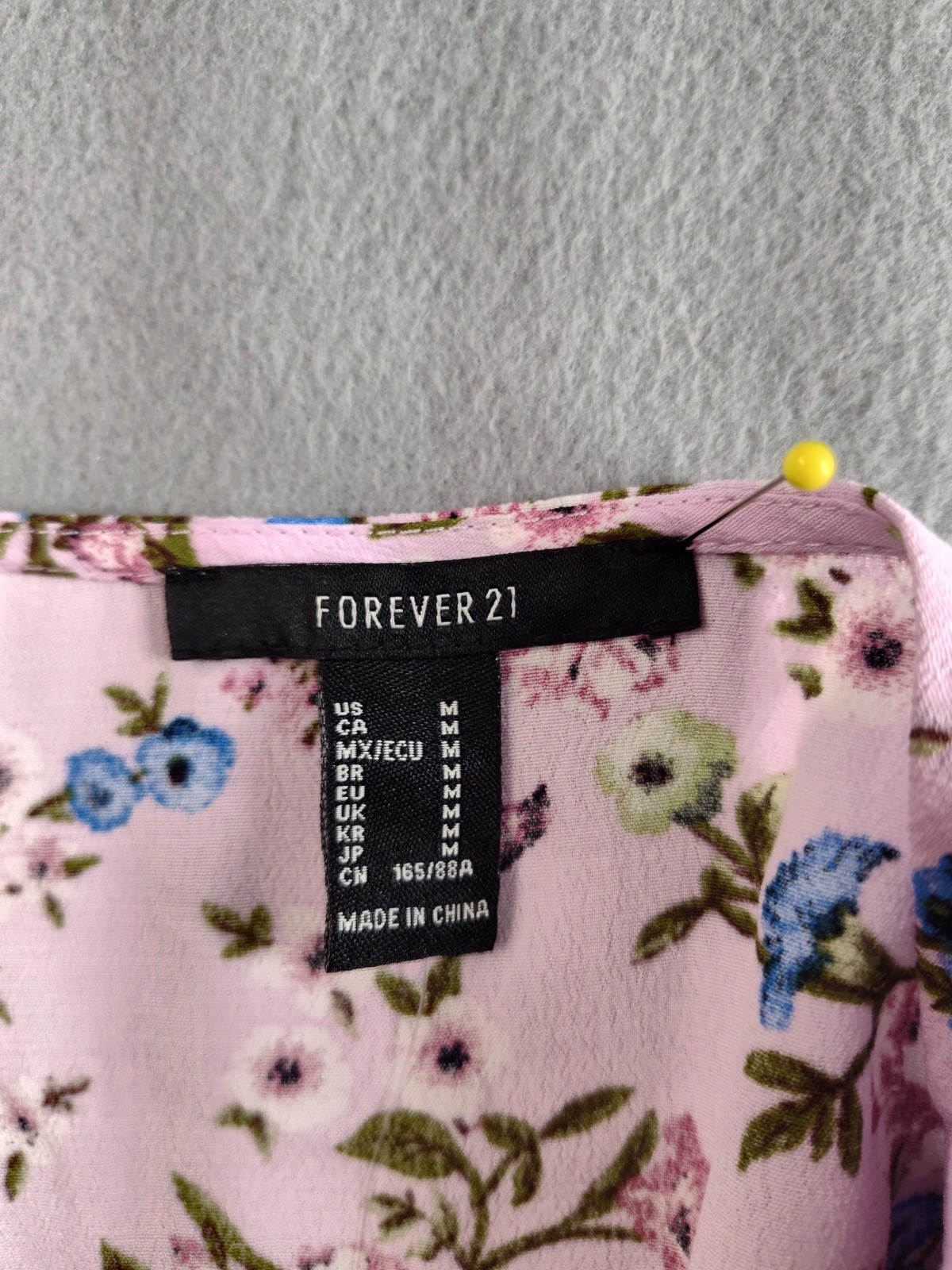 Forever 21 Women Romper M Purple Floral Ruffle Puff Sleeve V Neck Summer Casual
