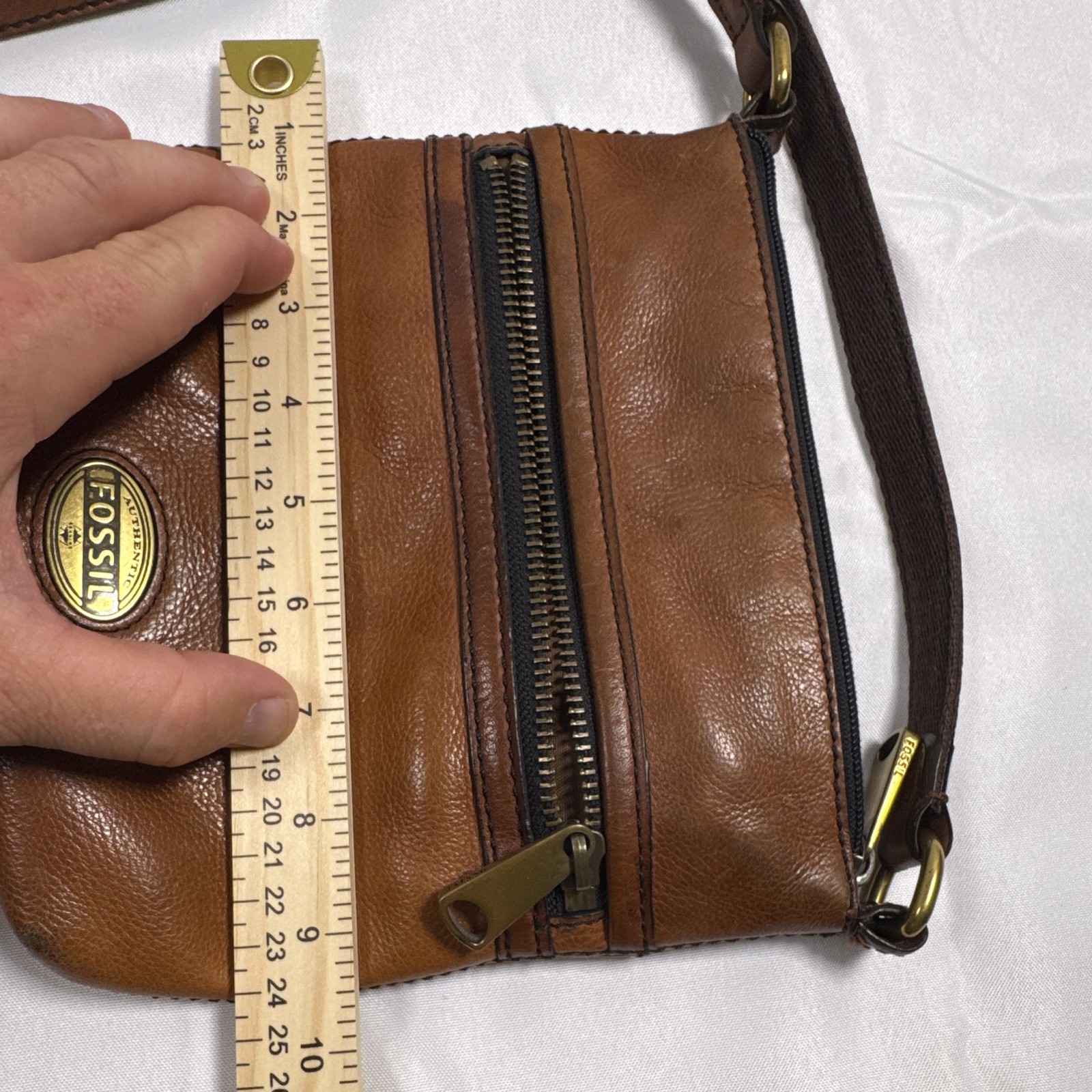 Fossil Brown Pebbled Crossbody Bag Zip Closure Small w/ Pockets Gold Hardware
