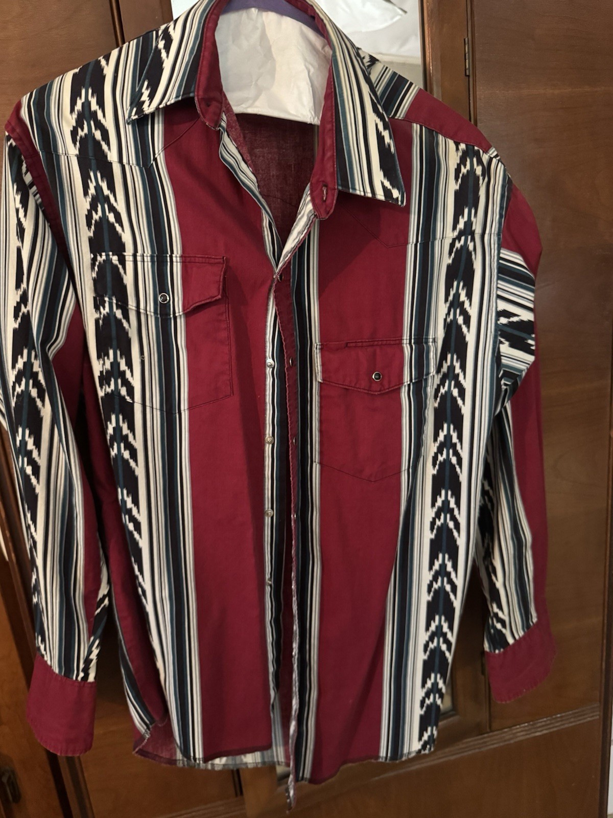 *Vintage*Wrangler Men’s Pearl snap Western Striped Long Sleeved brush popper
