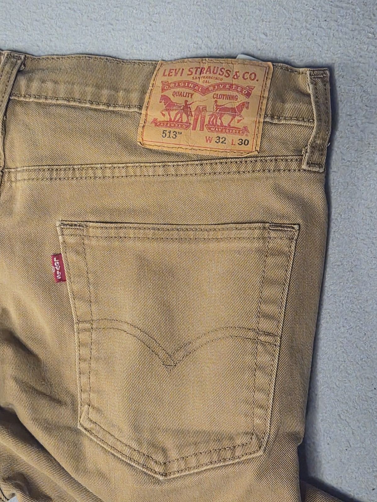 Levi’s 513’s Khaki Pants mens 32×30