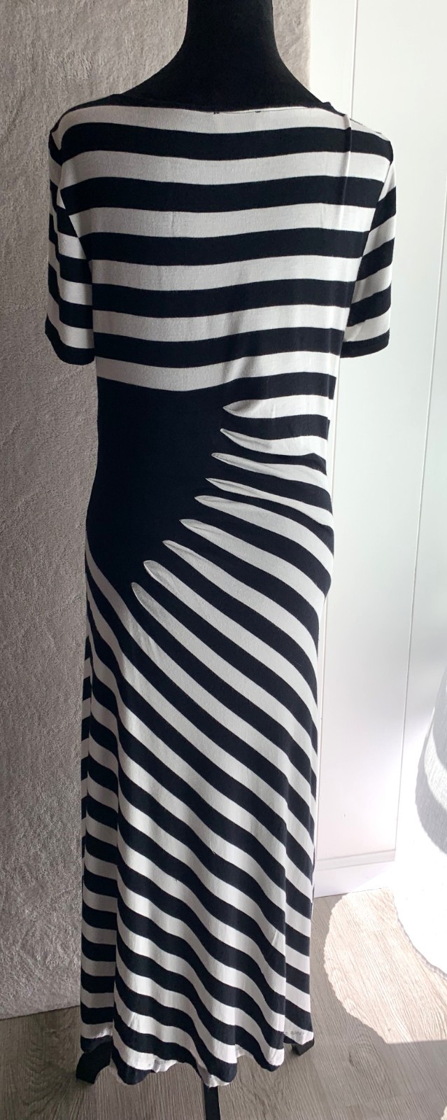 Black White Striped Optical Illusion Maxi Dress Short Sleeve Fit & Flare Size L