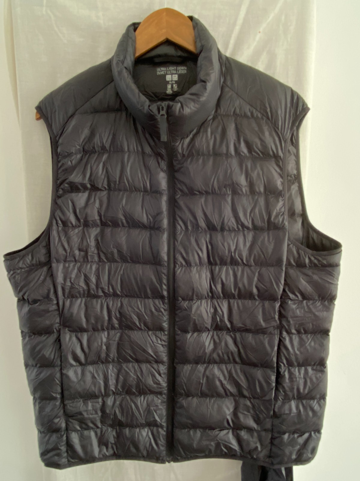 UNIQLO Black Ultra Lightweight Full Zip Packable Down Gilet Size XL