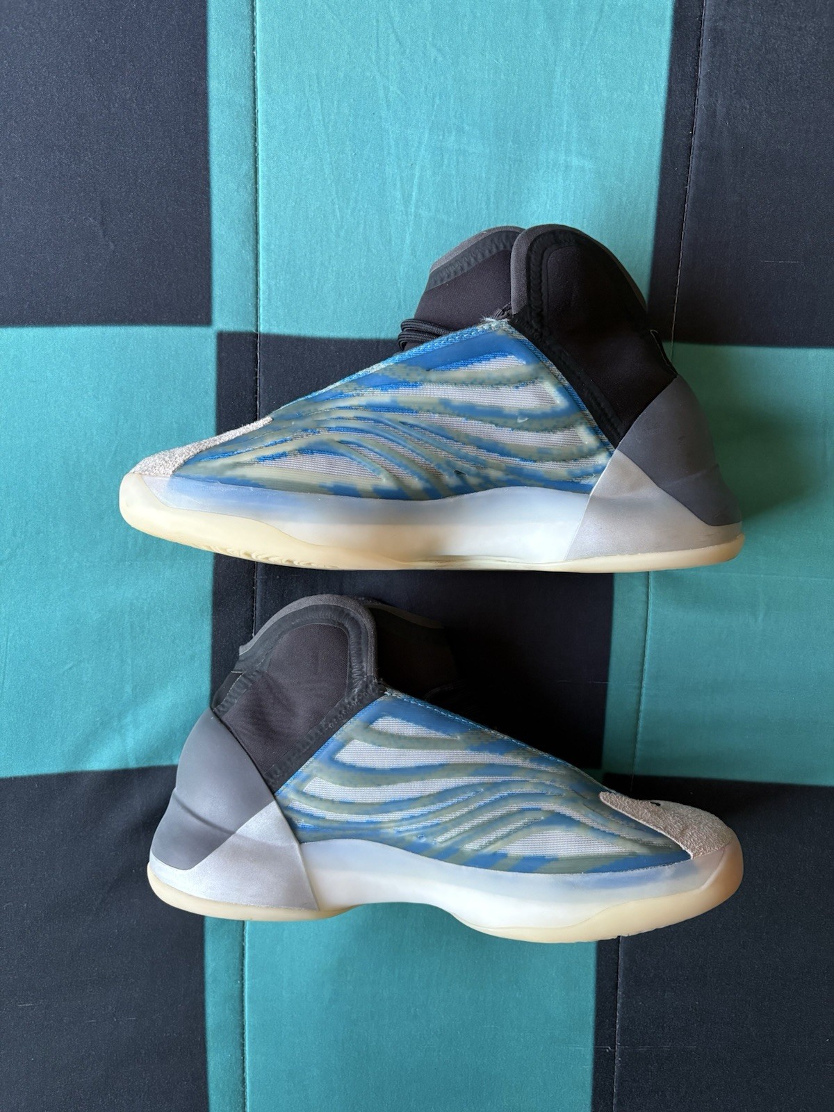 Men’s Adidas Yeezy Quantum ‘Frozen Blue’ Size 8