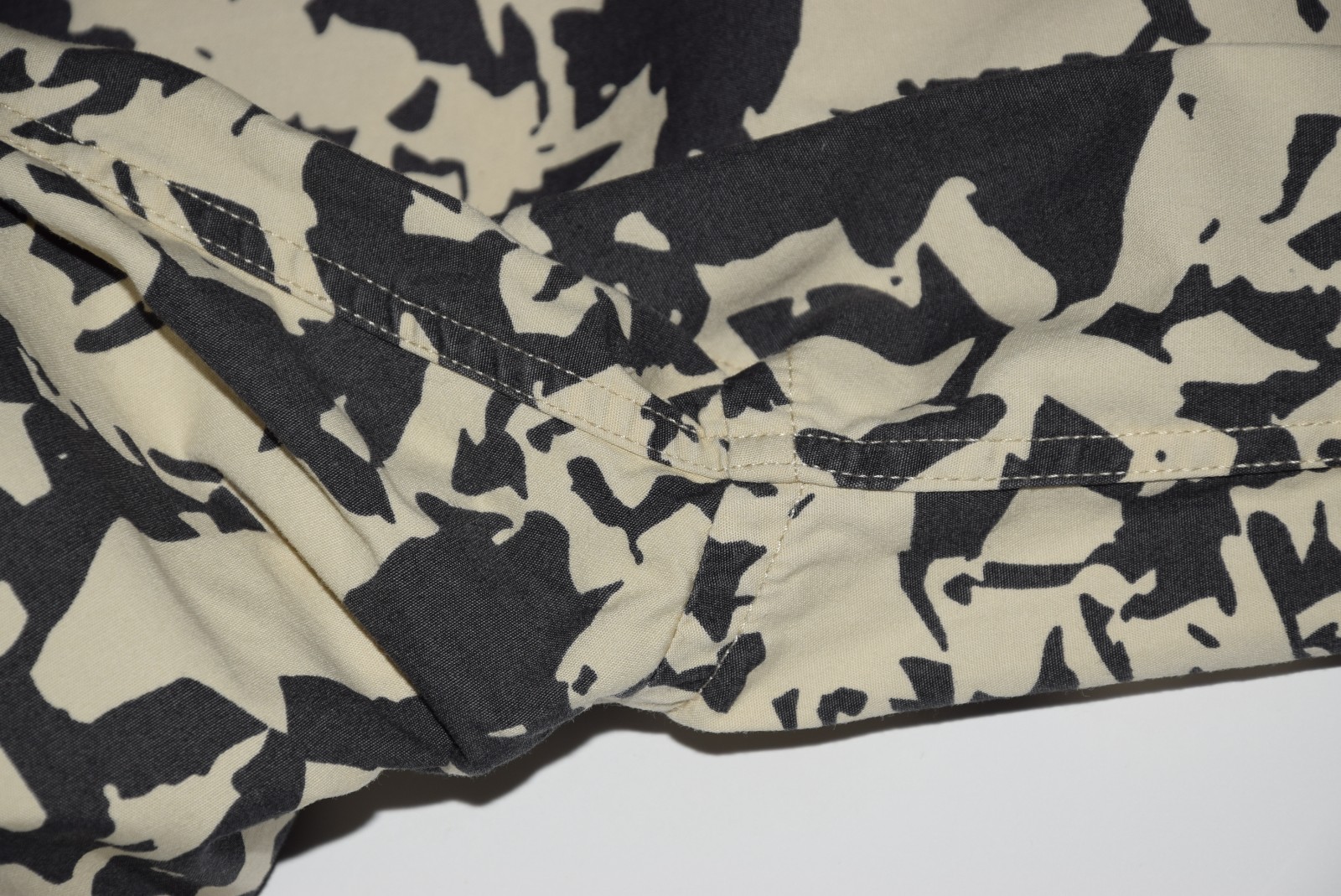 NORSE PROJECTS ANTON BROKEN LEAF LONG SLEEVE SHIRT SIZE M / Slim P2P 21″ MINT