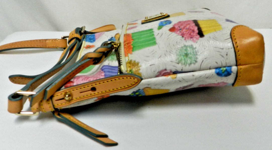 Dooney & Bourke Canvas w/ Leather Cupcake Crossbody bag purse zip top front pkt