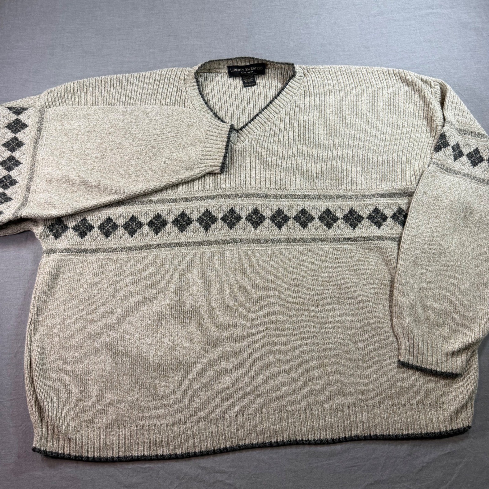 Liberty Sweaters V-Neck Sweater Mens L Tan Argyle Excellent Vintage Made in USA