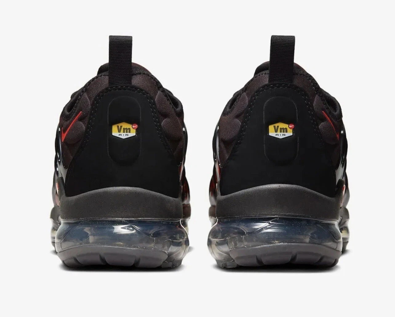 Nike Air VaporMax Plus Black Crimson Gradient Sneakers DZ4857-001 Mens Size