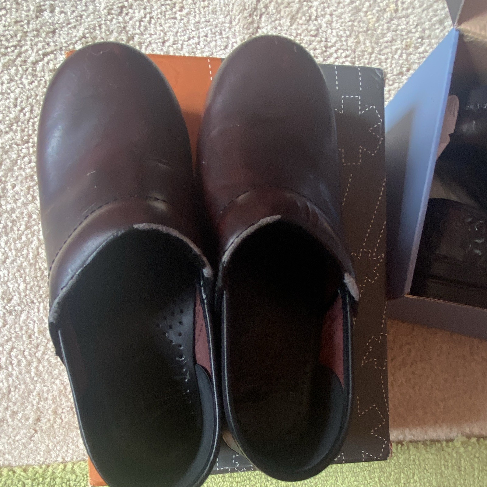 Dansko Pro XP Leather Slip-On Clog Brown Slip Resistant US 5.5 New Defects