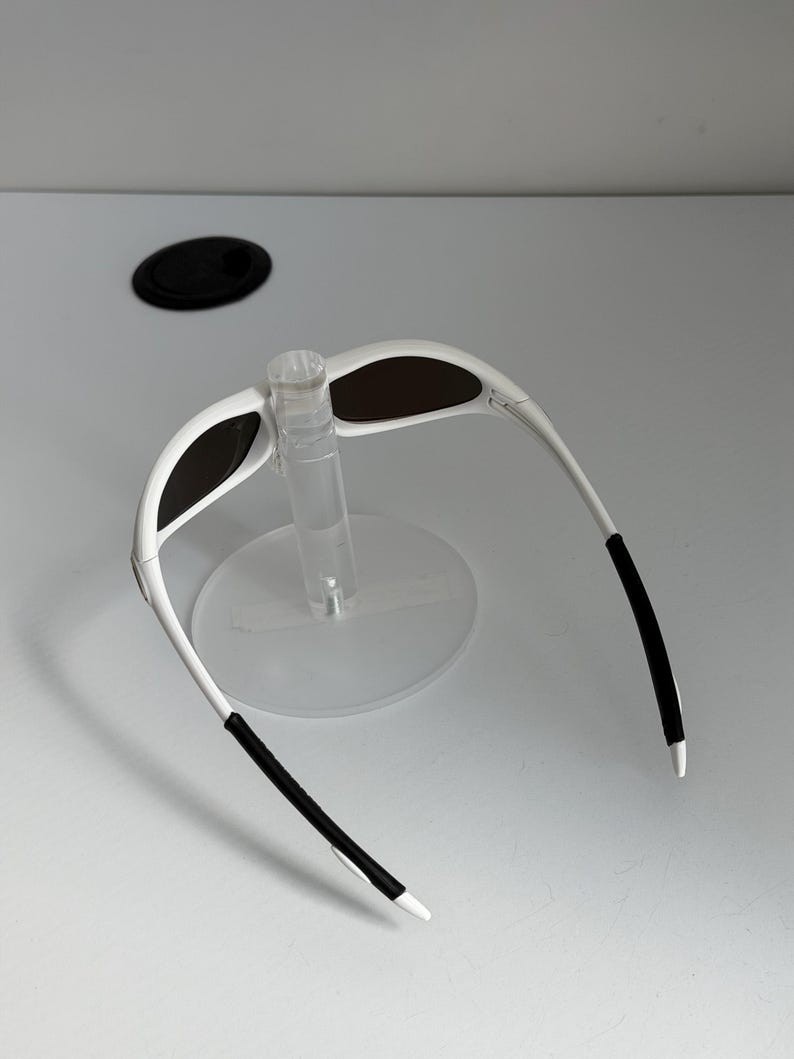 Oakley Minute 1.0 Sunglasses White Blue Y2K Gorpcore Cycling Retro