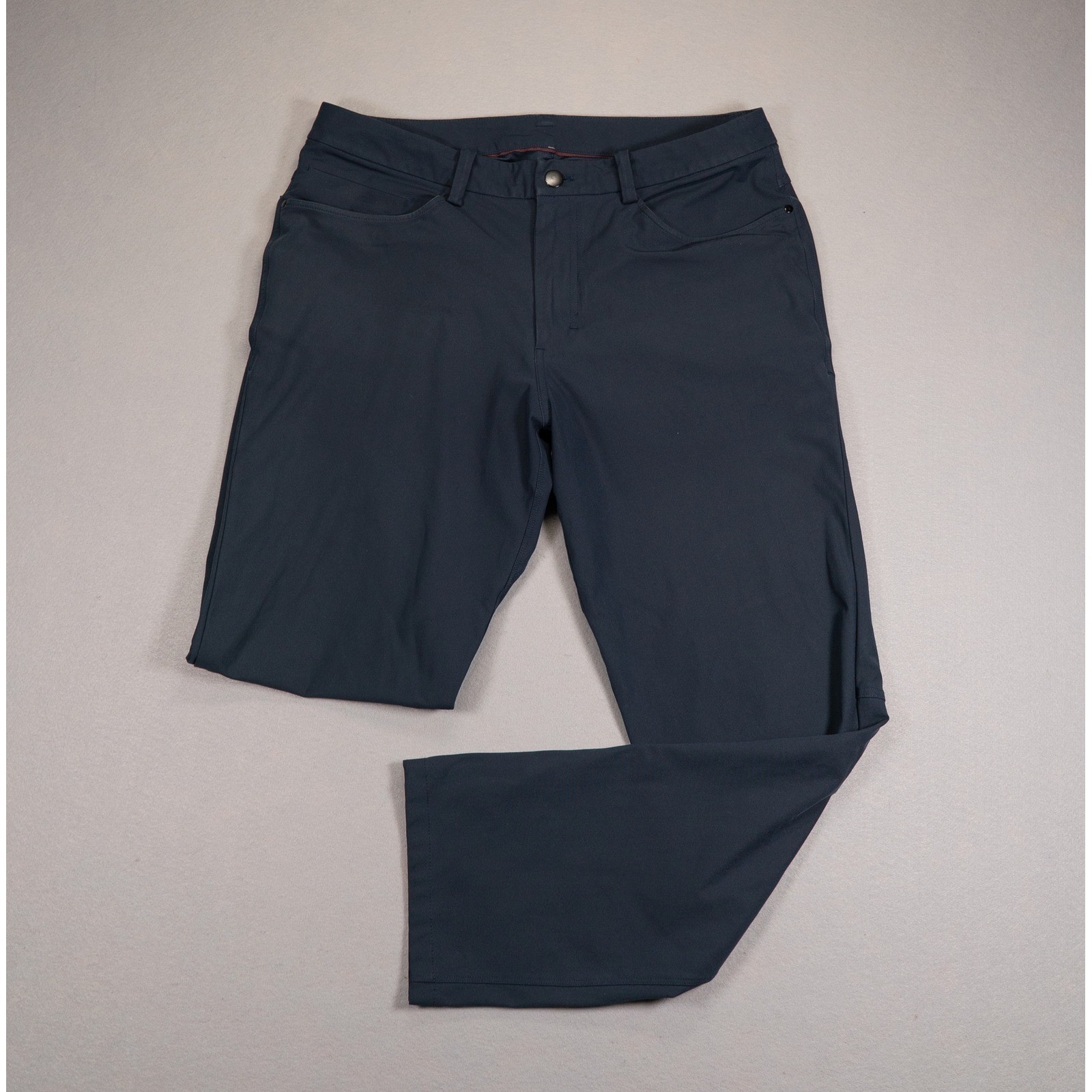 Lululemon Men ABC Pant 32 Navy Blue Stretch Performance Casual Golf Travel Pants