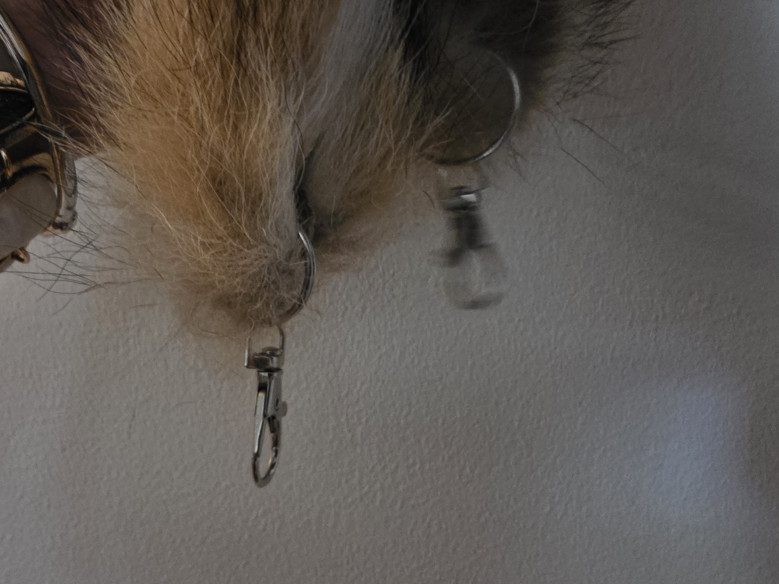 2x Fur Animal Tail Key Chains w/ Lobster Clasp Hooks – Brown/Gray