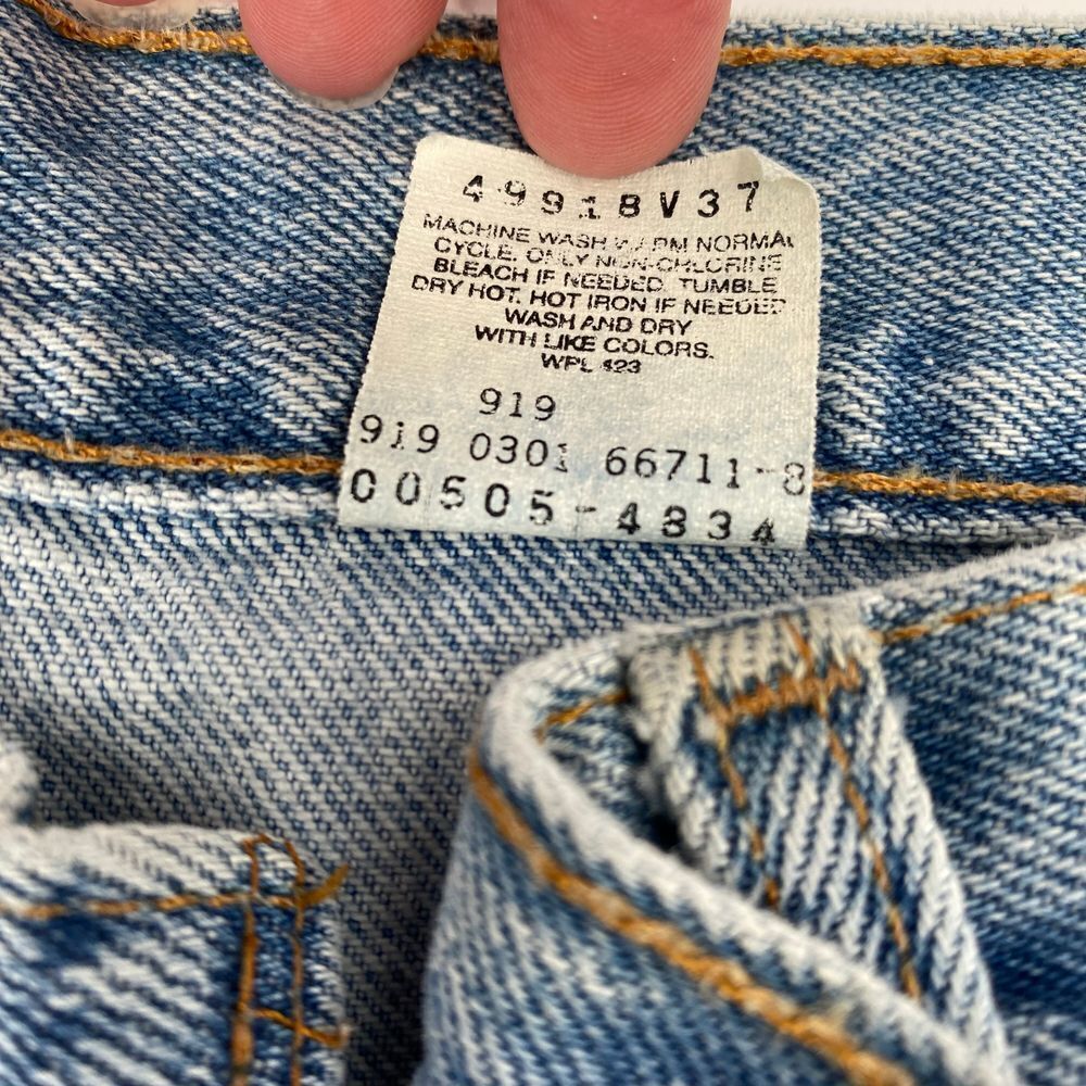 Vintage Levi’s 505 Jeans Regular Fit Straight Leg 34×36 – Date Code 3/2001 – Y2K