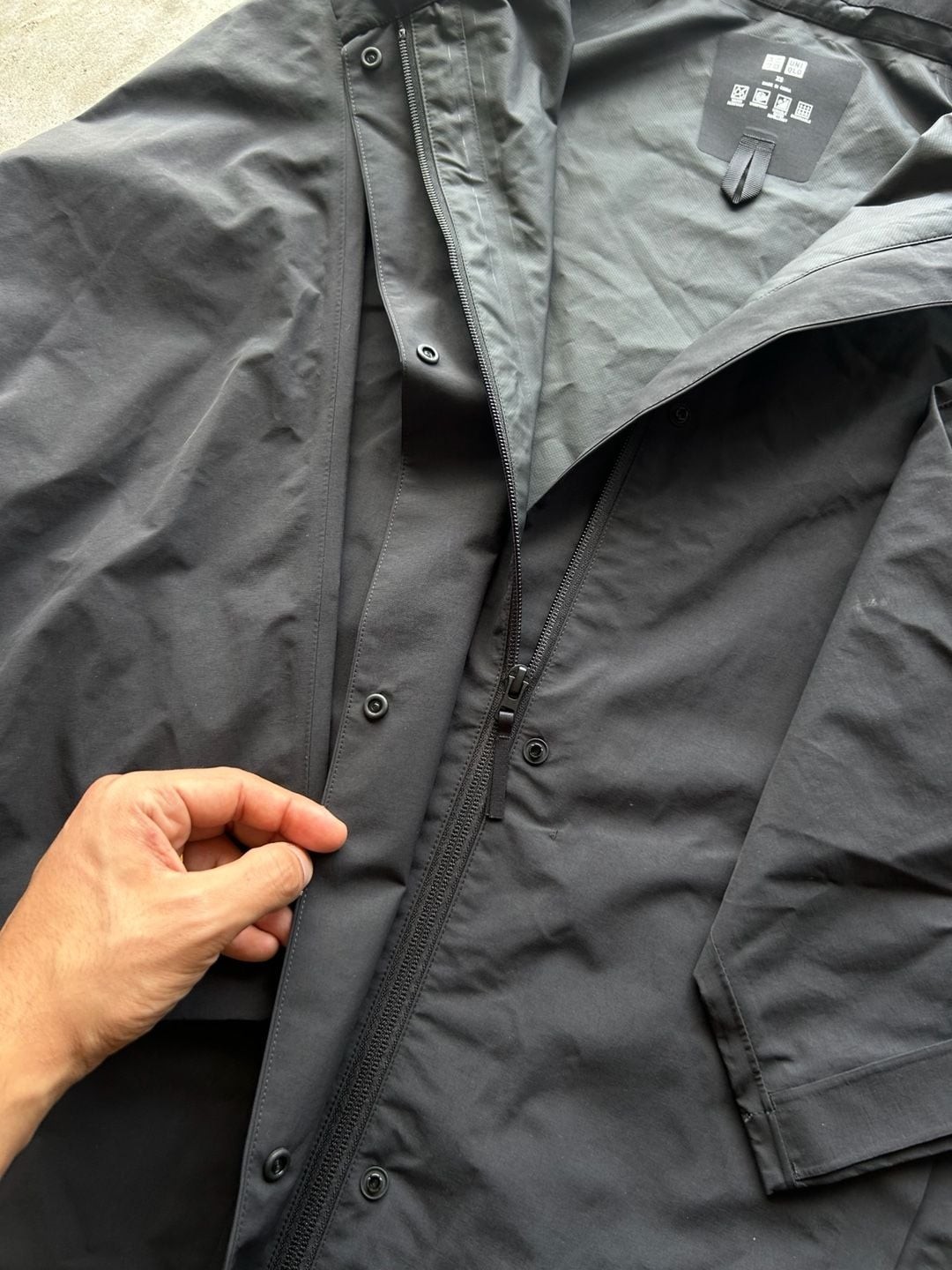 Uniqlo Blocktech Coat Water Resistant Hoodless Rain Jacket Black XS