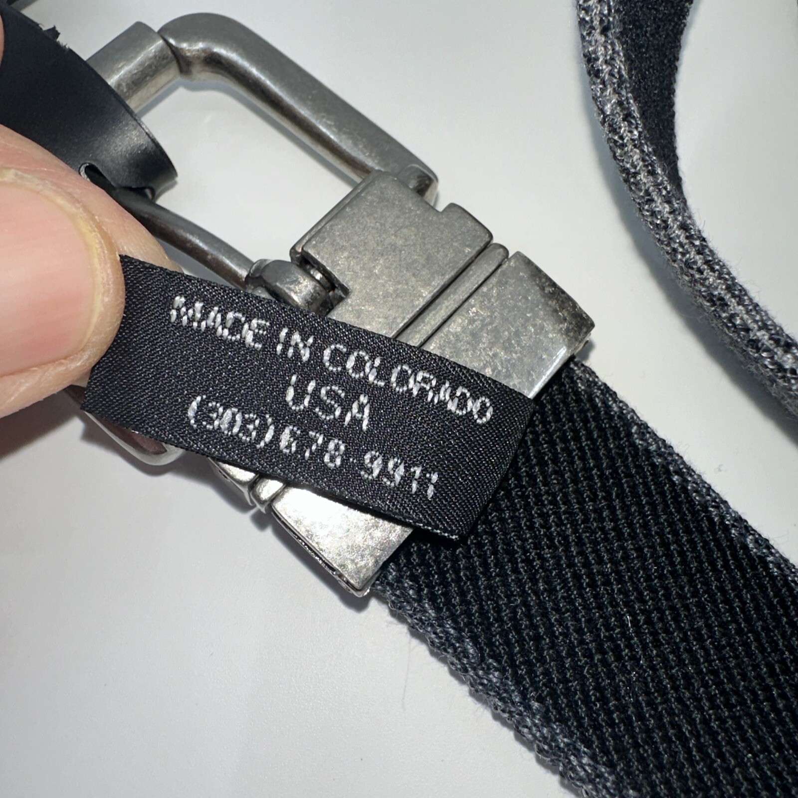 Bison Designs 35 mm Elastic Flip Tip Belt Gray Metal Buckle Sz 34 1.25″ Wide NEW