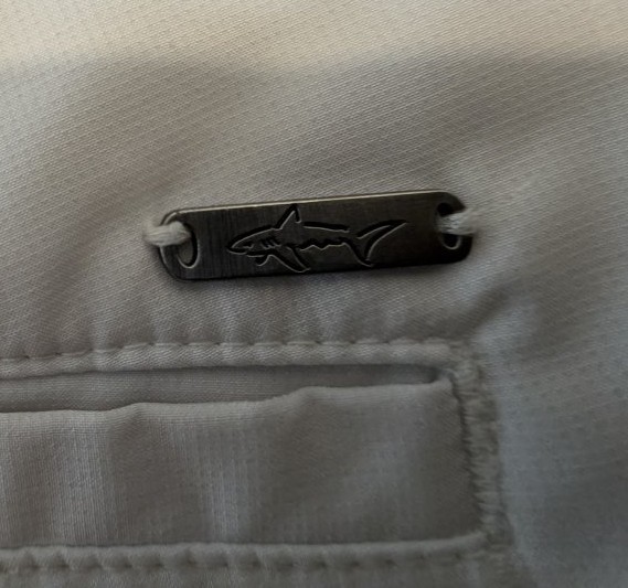 Greg Norman Men’s white 34 Bermuda zip & button closures, pockets stretch relax