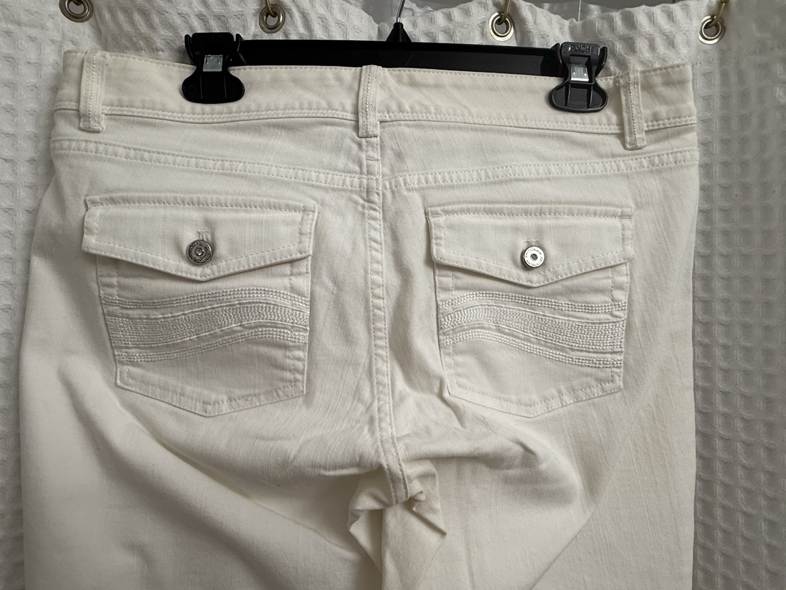 White House Black Market White Blanc Size 8 Denim Jeans Boot Leg Waist 34”