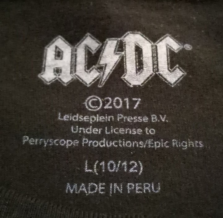 NWT AC/DC 2017 Logo T-shirt, Boys’ size L