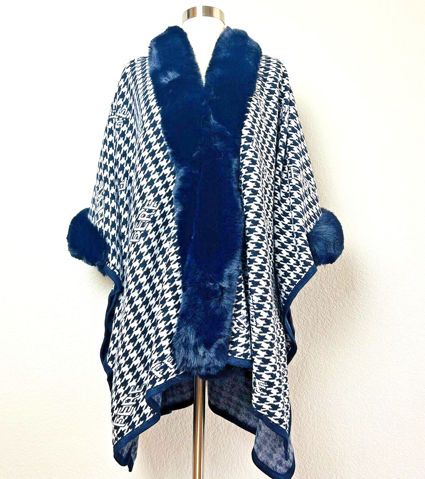 Poncho Cape Shawl Coat Women’s Faux Fur Trim Navy White Hounds Tooth Print O/S