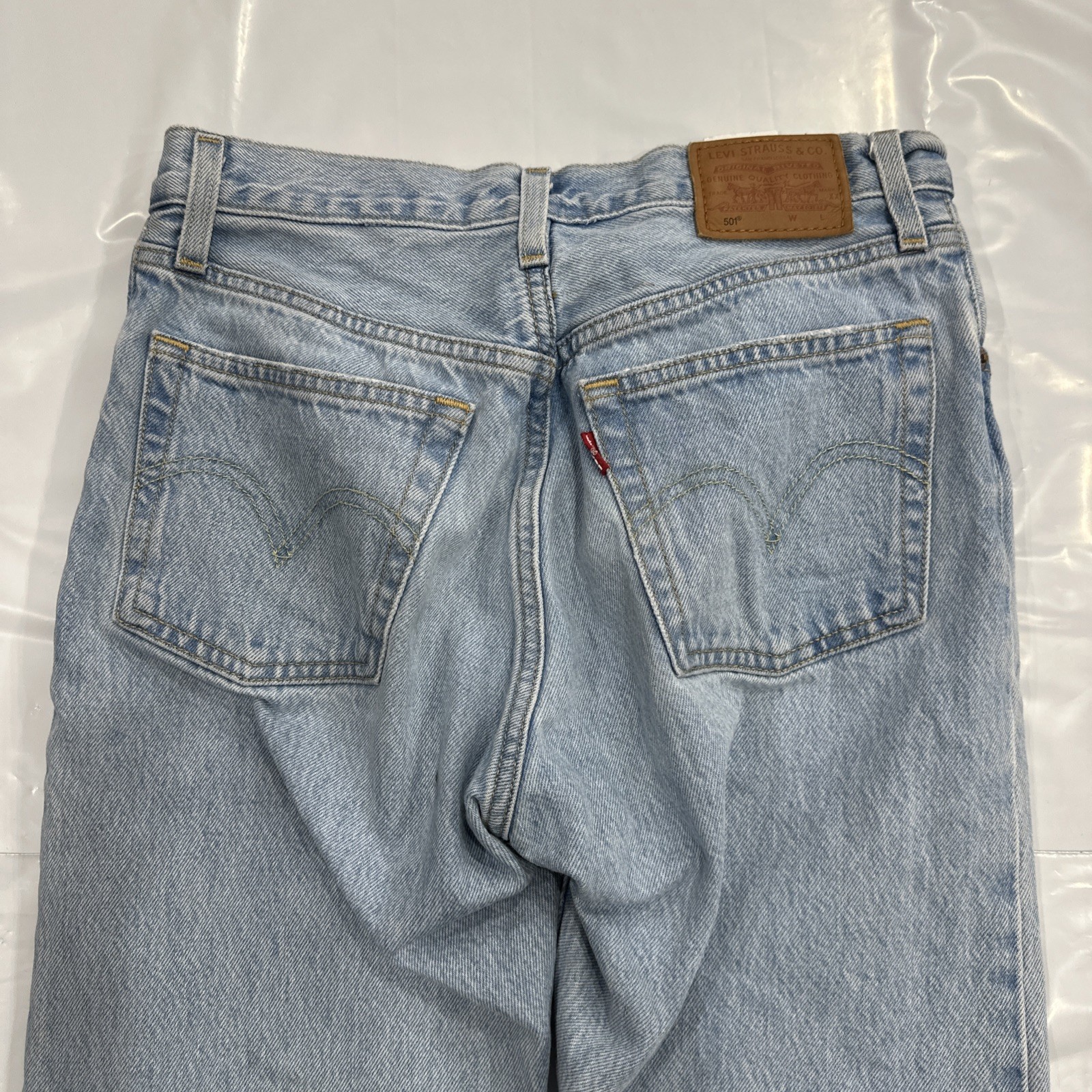 Levi’s 501 Jeans Women’s 25×30 Blue Denim Medium Wash Straight Leg Retro CEB262