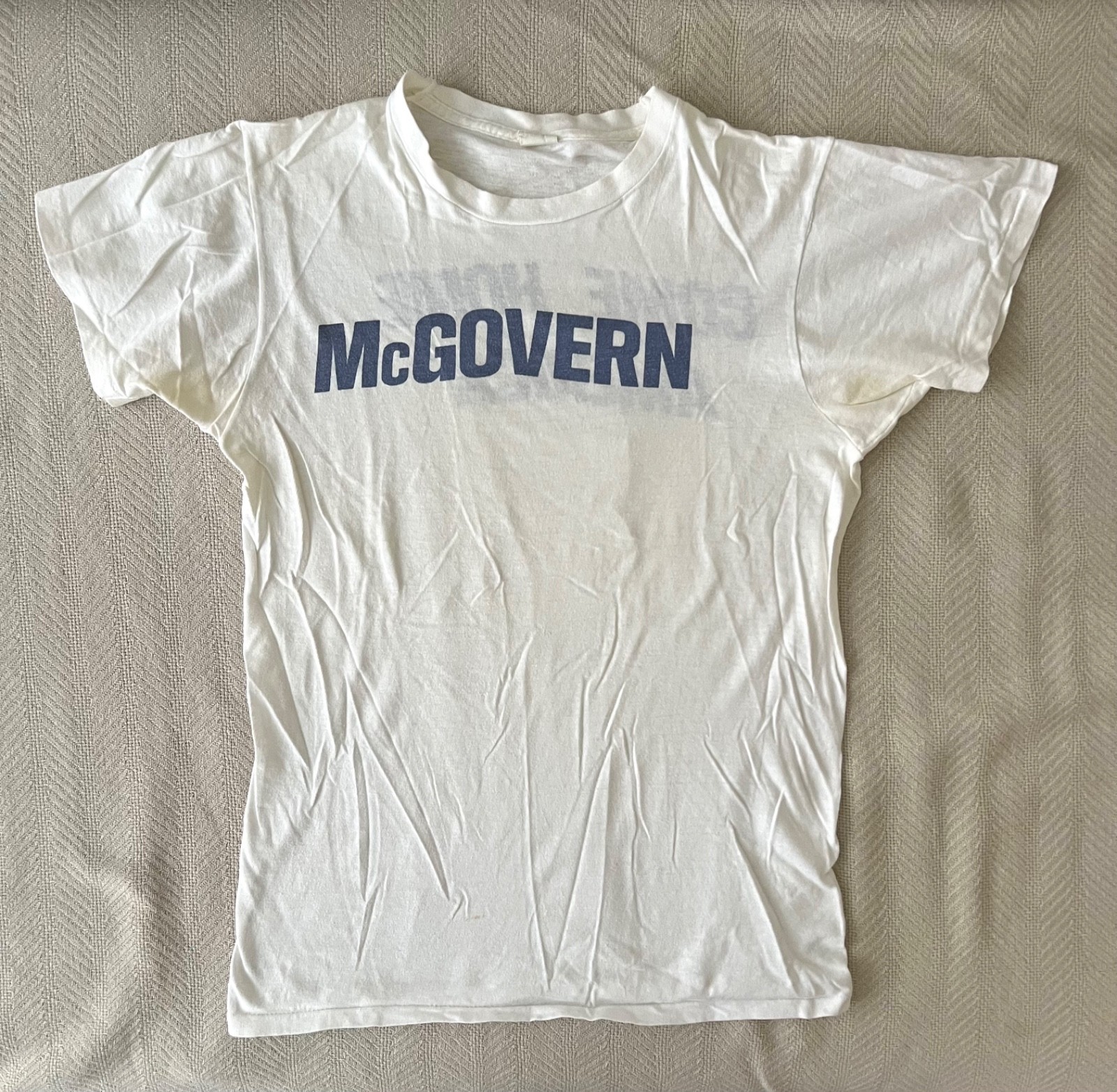 Vintage 70’s Hanes McGovern Come Home America T-Shirt Men’s Derby Medium 38-40
