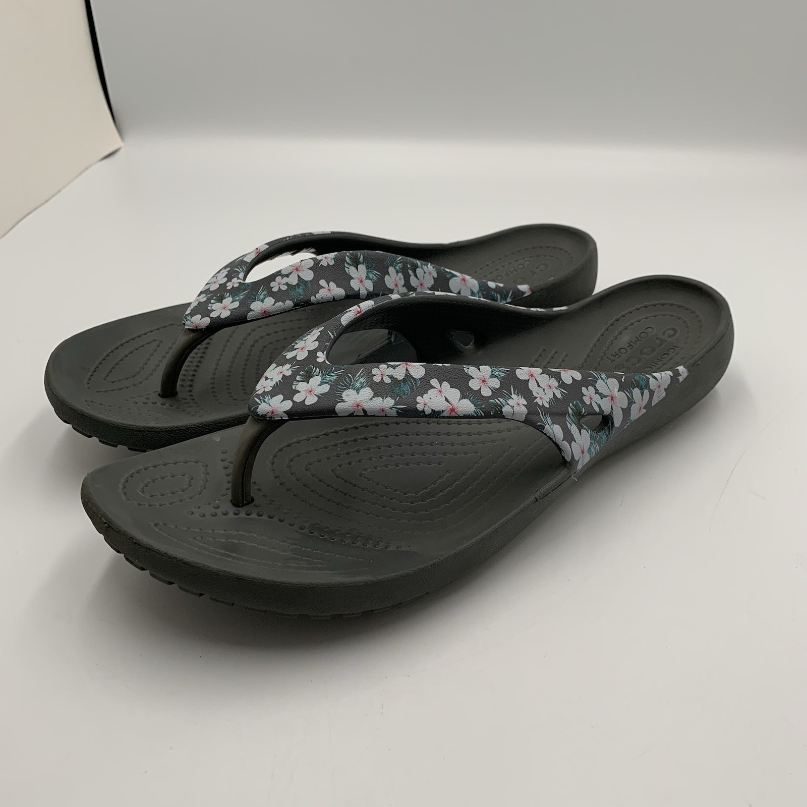 Crocs Womens Kadee ll Floral Thing Flip Flops Size 11