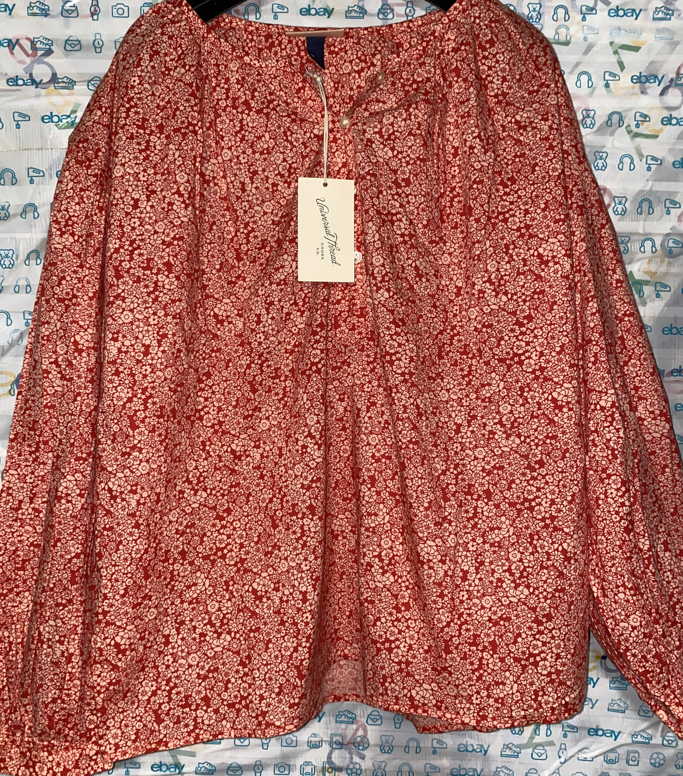 Universal Thread Balloon Sleeve red floral top Large
