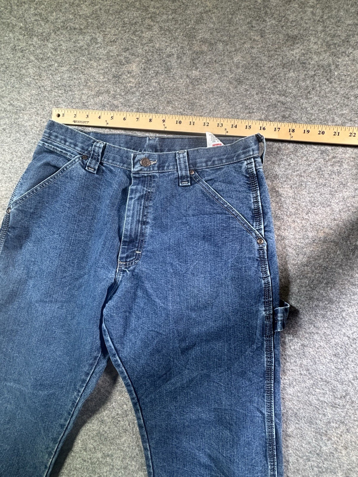 Wrangler Carpenter Jeans Men’s 32×32 Medium Wash Blue Denim Straight Leg