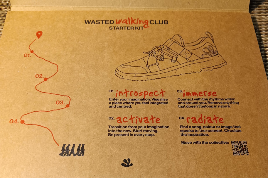 🍃 $140 Retail Super Comfy Men’s Walking Shoes Size 9 WITH BOX 🍂