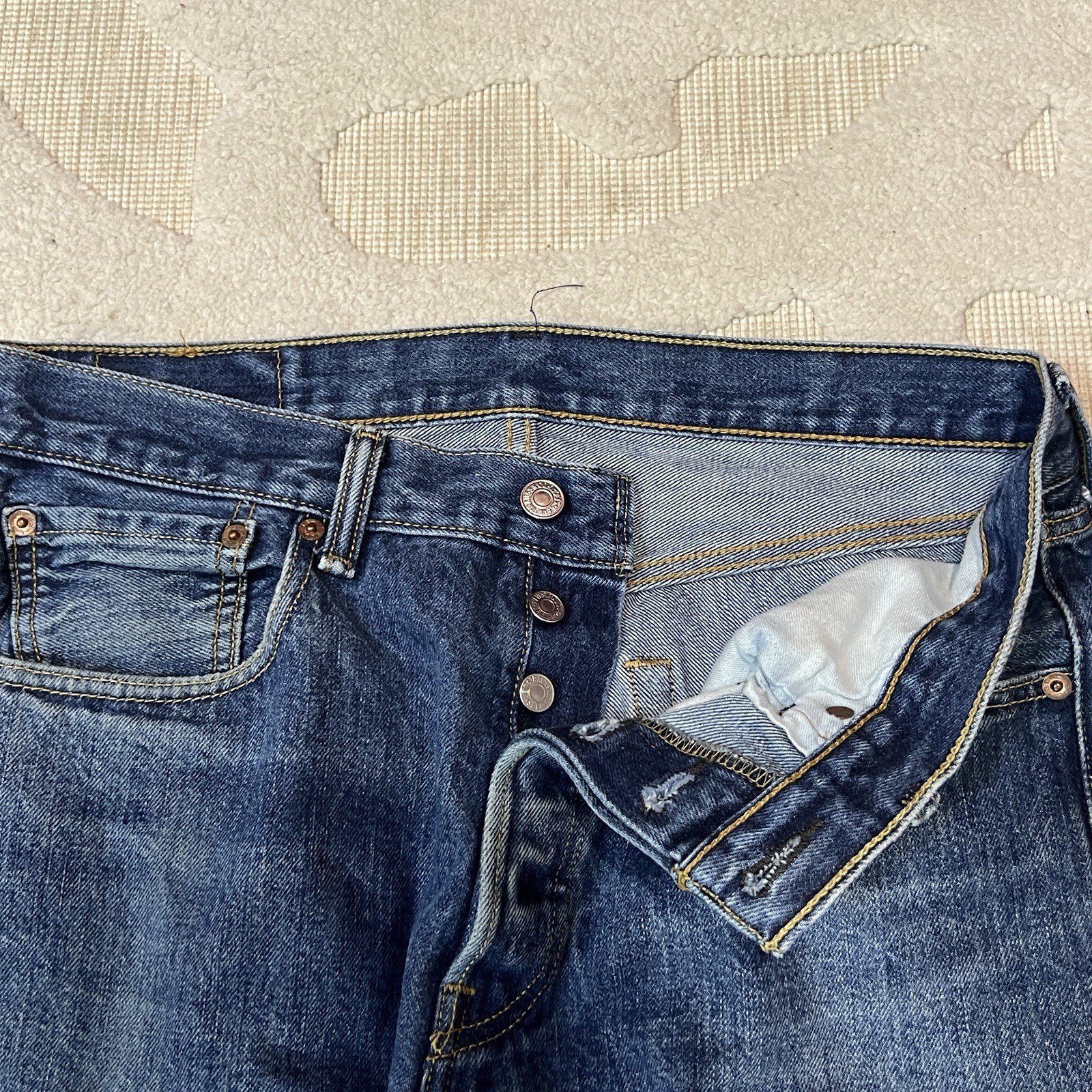 Vintage Levi’s 501 Button Fly Jeans Men’s 32×31 Blue Denim