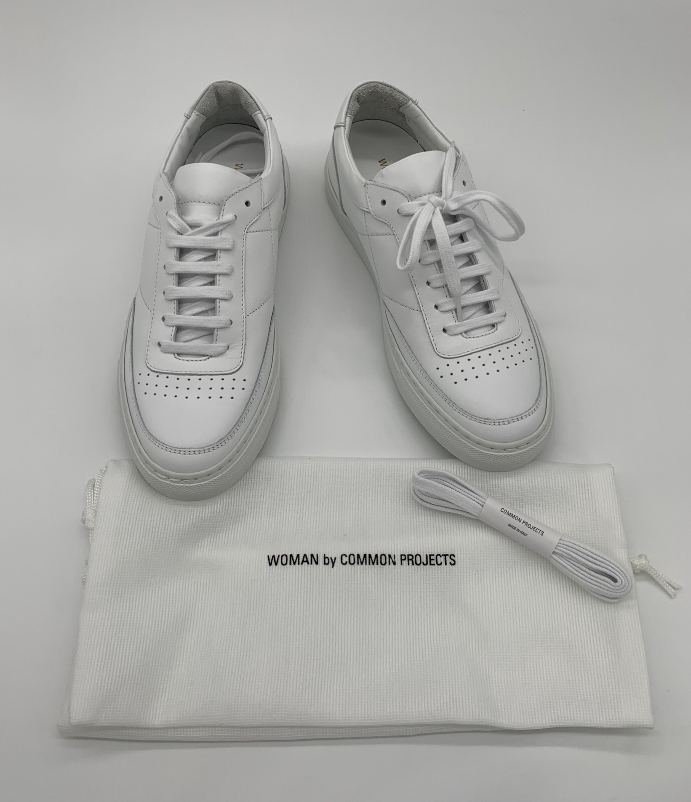 COMMON PROJECTS Women’s Resort Low-Top Classic Sneaker (NWT)