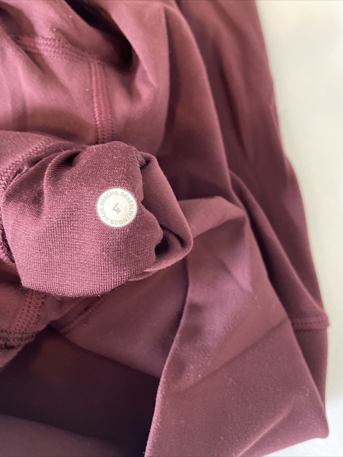 Lululemon Align High Rise Short 6″ Size 4 Burgandy Maroon