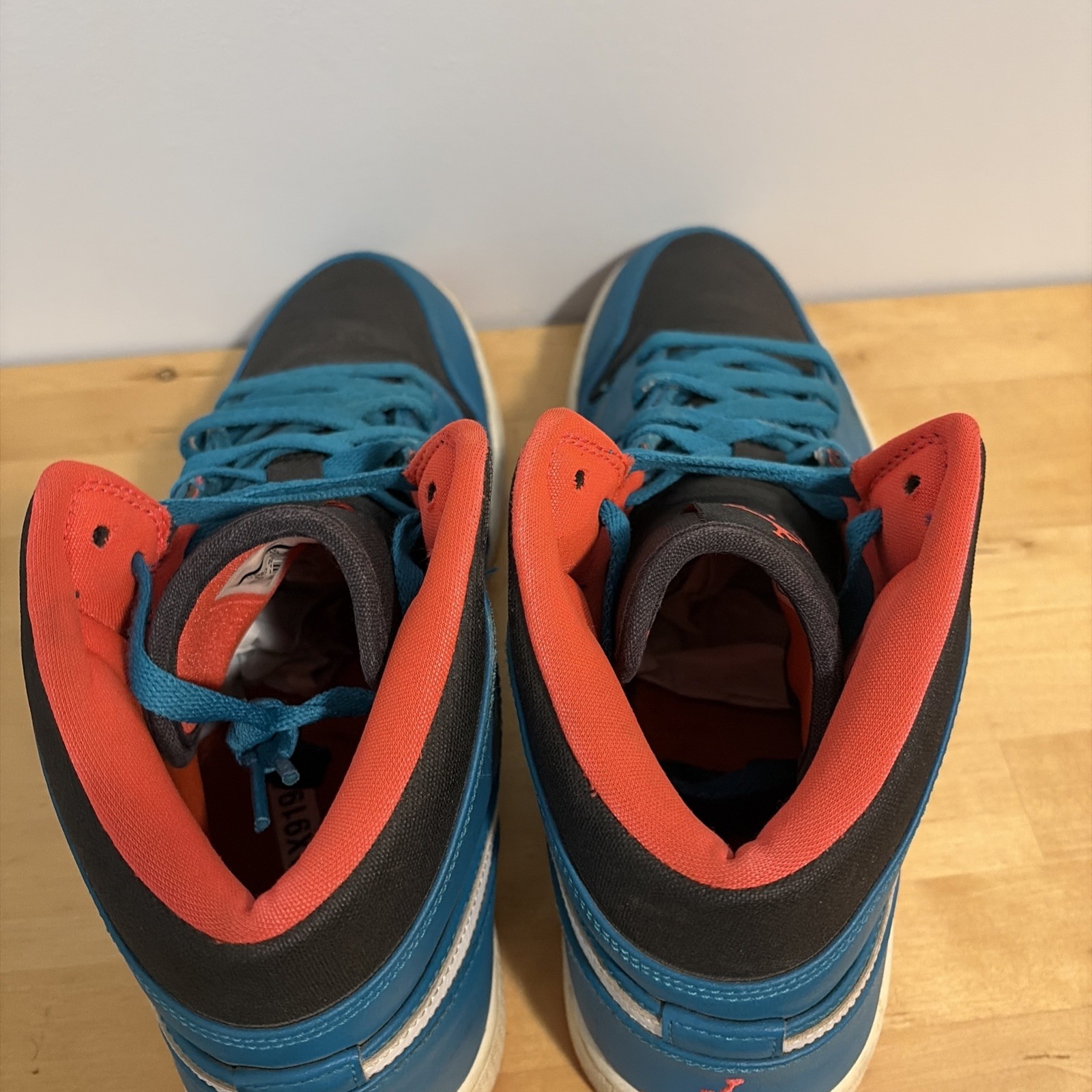 Size 13 – Air Jordan 1 Retro Mid Teal