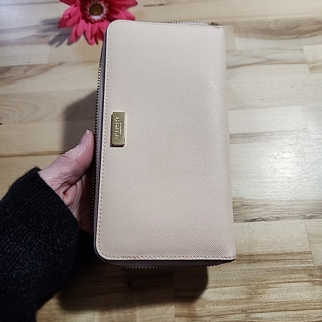 KATE SPADE Leather Zip Around Wallet Pink Peach Large 7.75″