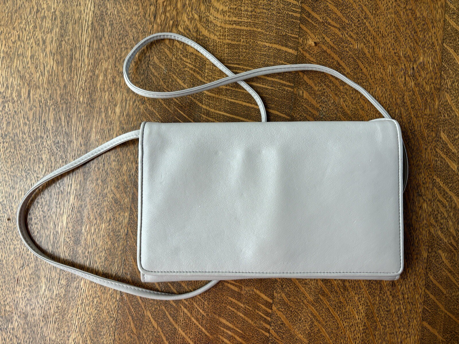 Donna Karan Light Taupe 5 Pocket Crossbody Soft Leather 8.75 X 5.5” Card Slots