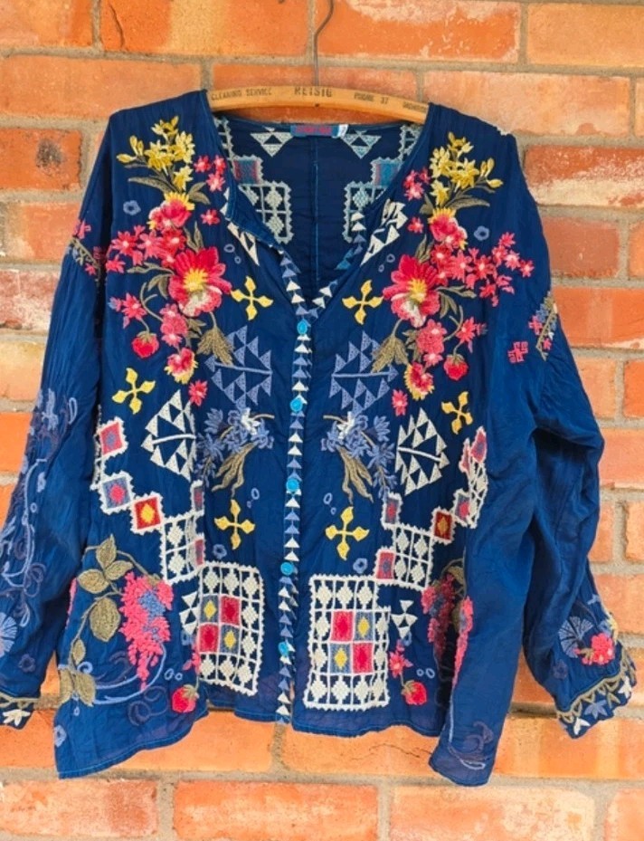 JOHNNY WAS 💙 “SYBIL” EMBROIDERED FLORAL BLOUSE Top Tunic $285 SIZE: Large