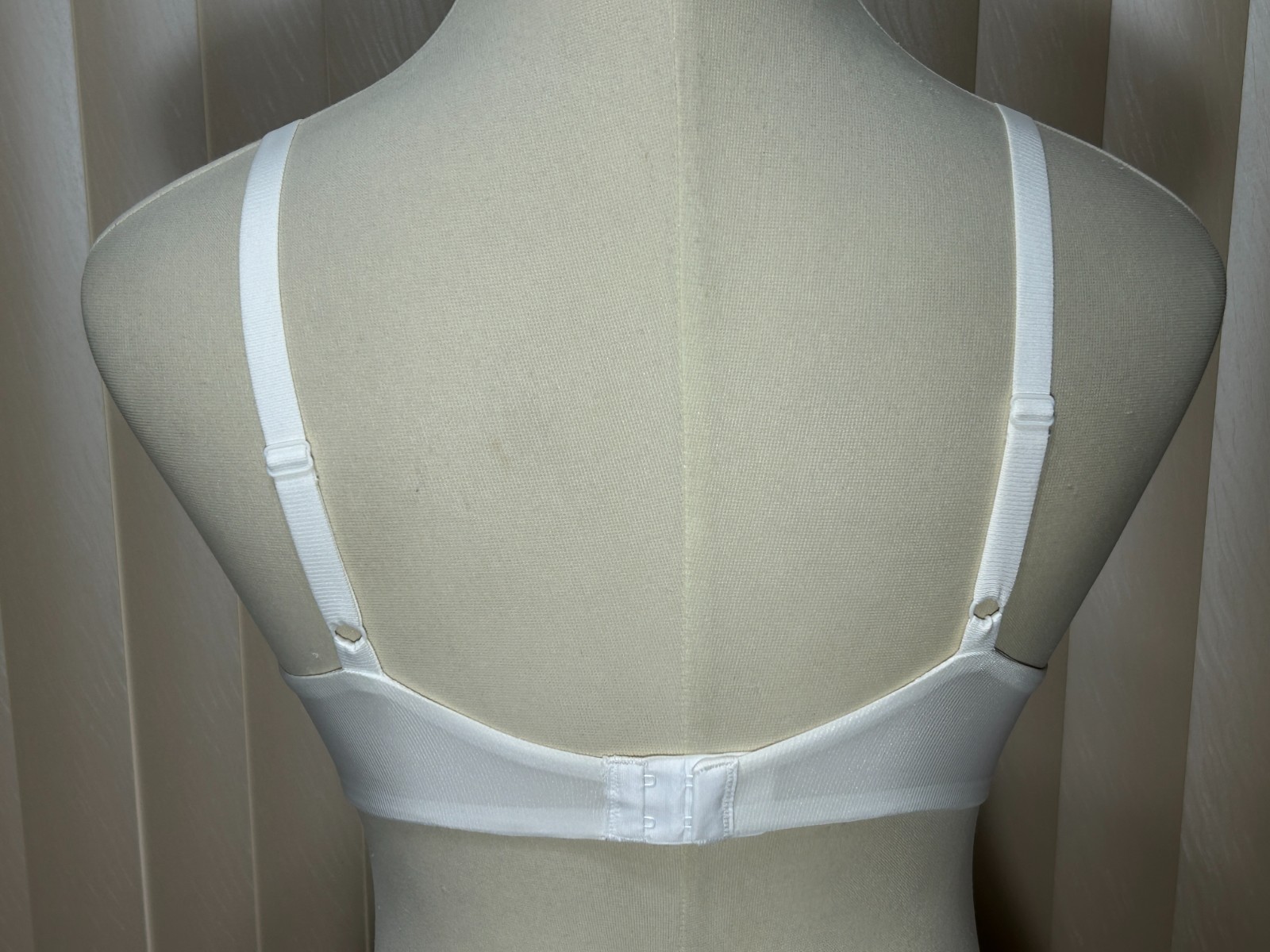 Vanity Fair T Shirt Bra 38B Underwire Cool Fabric No Poke Wire White 75355