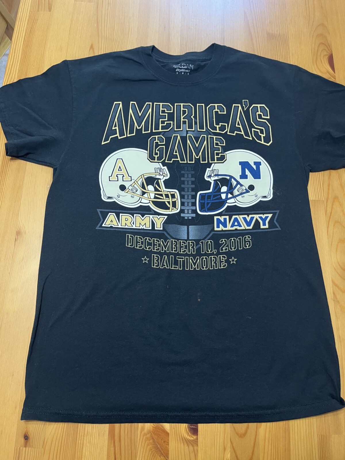 Army vs Navy Tshirt Size M See Description