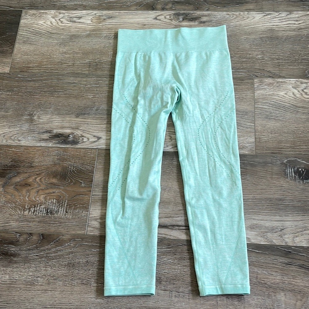 L’urv 7/8 leggings worn once Size S