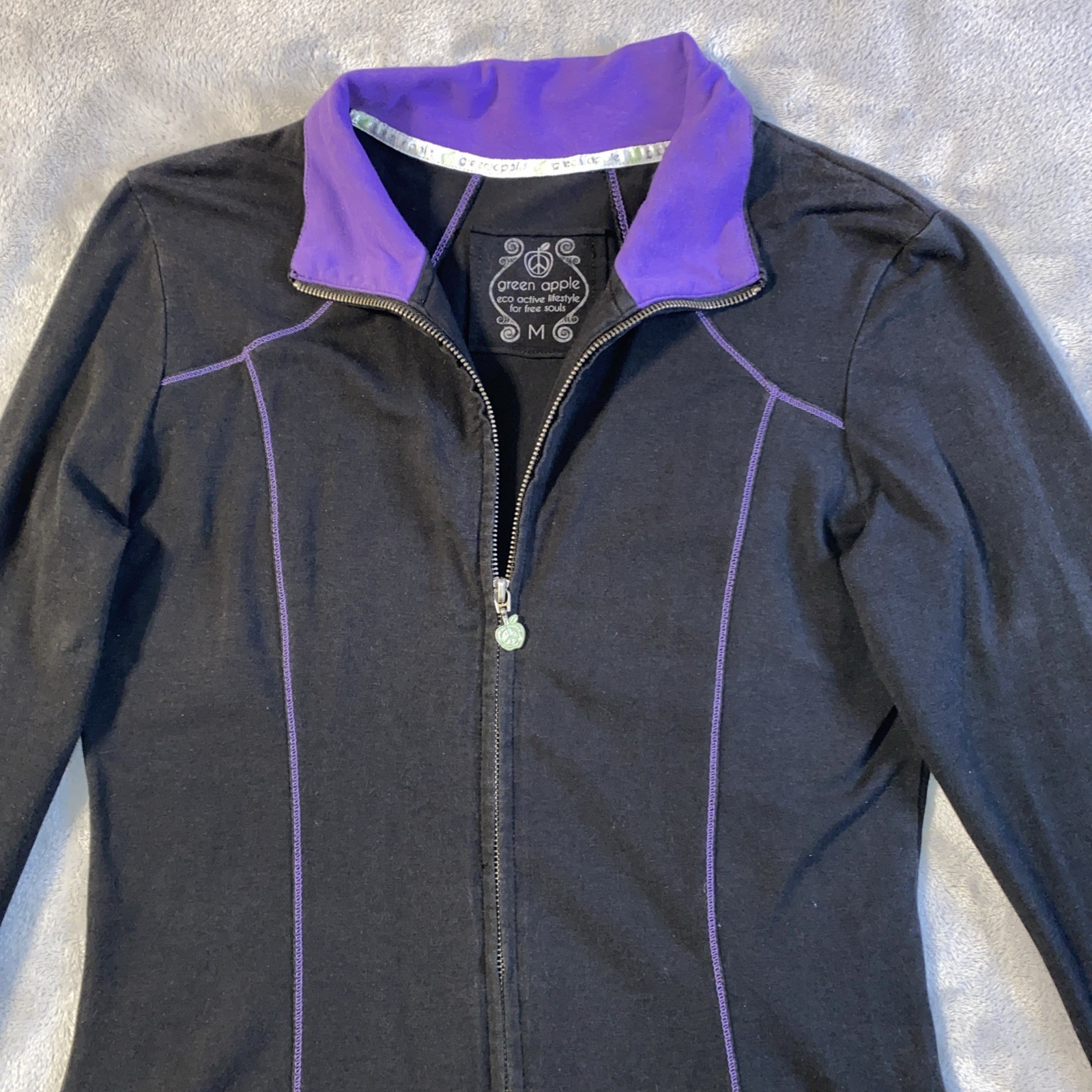 Green Apple Active long-sleeve Bamboo Full Zip Women’s Size Medium Black Jacket