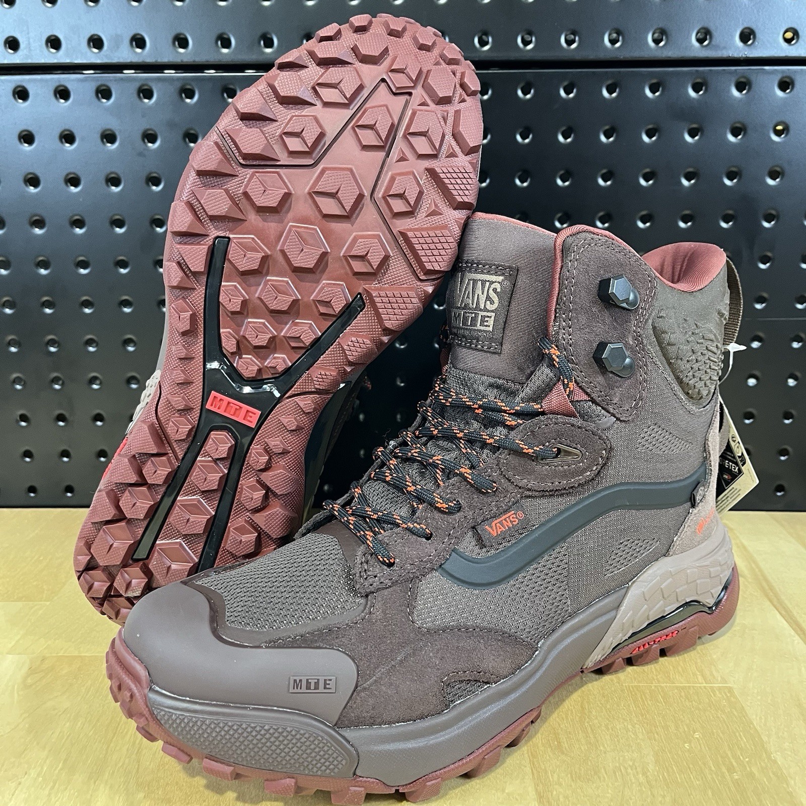 Vans MTE Crestline Goretex Brown Hiking Trail Waterproof Shoes Men’s Sizes
