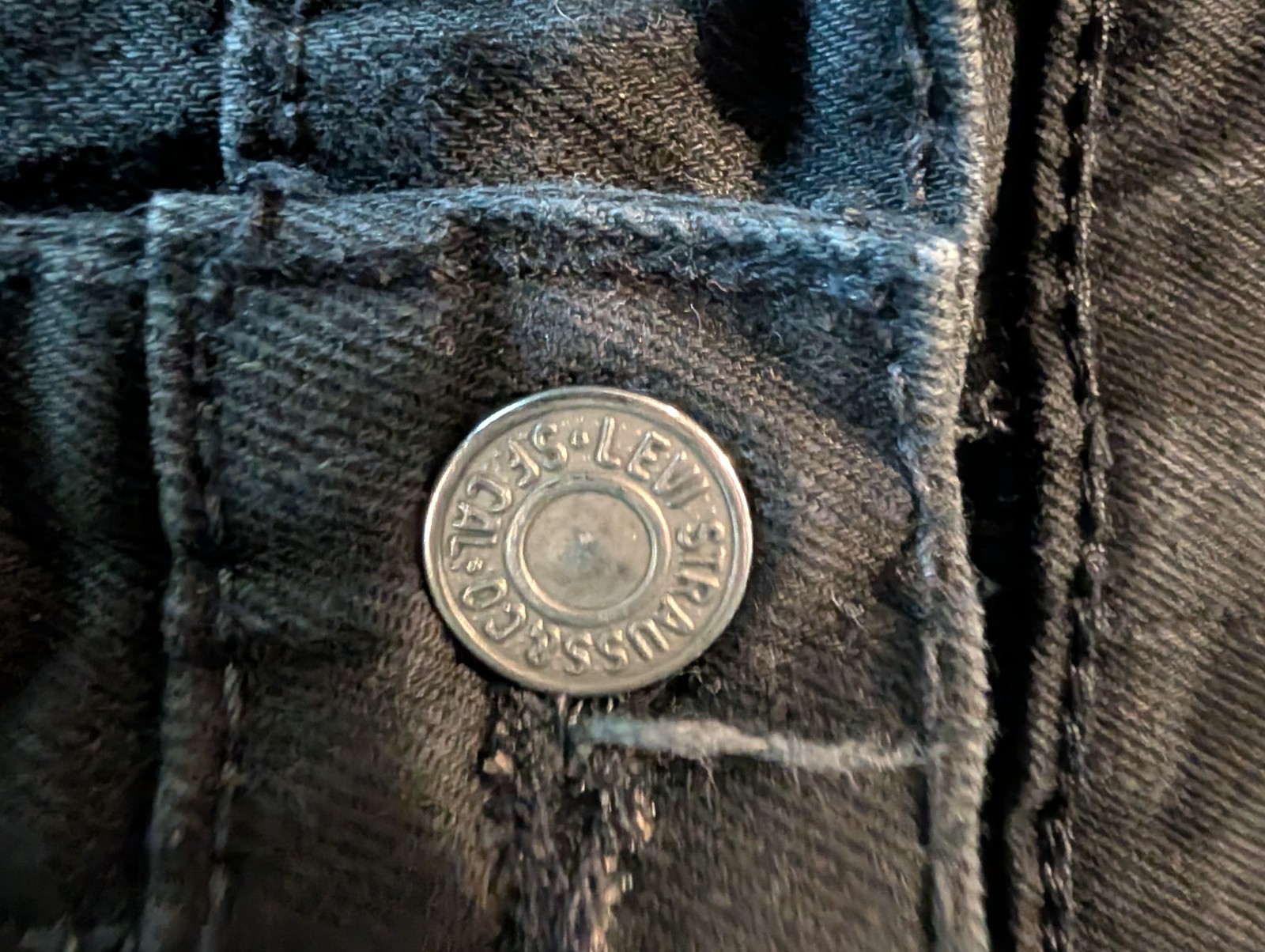 Levis 541 Athletic Taper Jeans Mens 52×29 Black Denim Pants 18757-0105