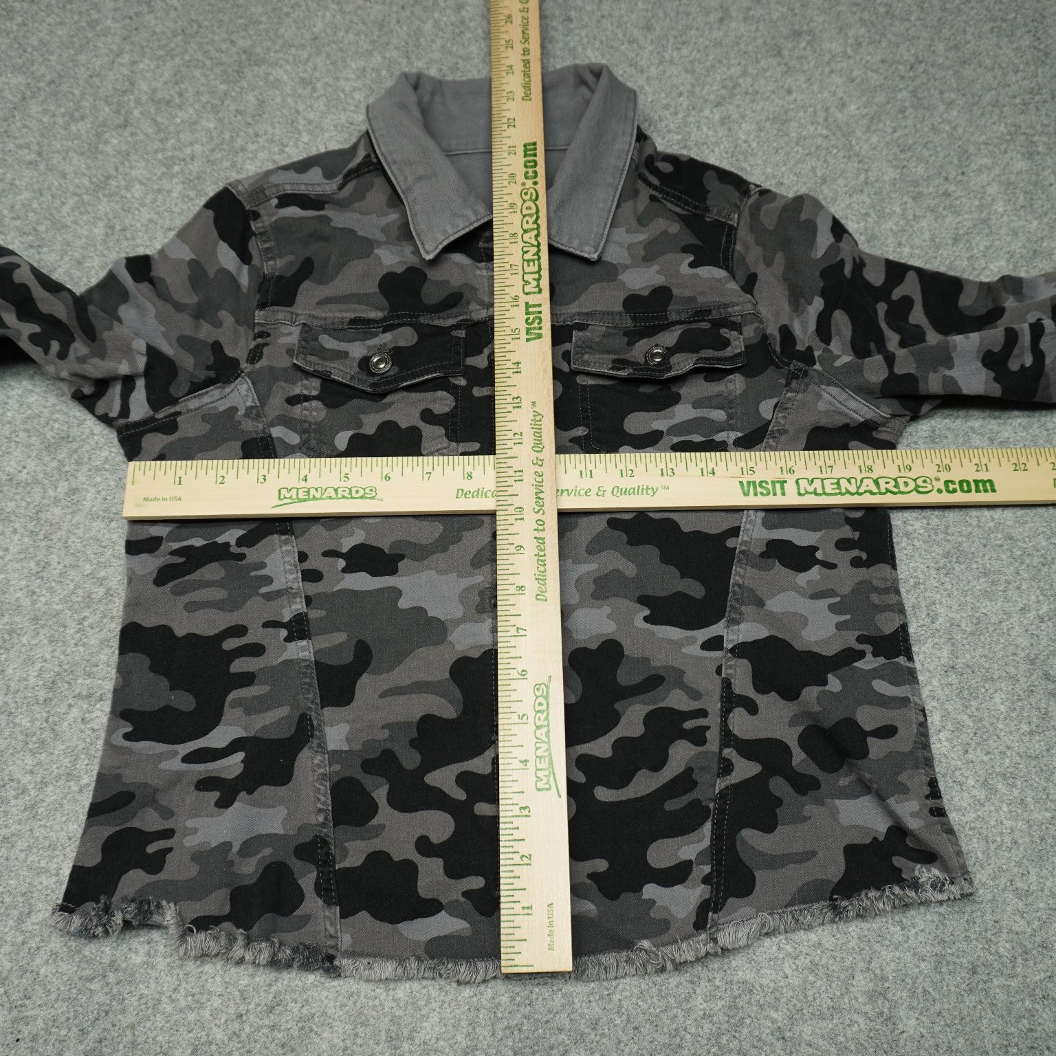 Women’s Camouflage Denim Jacket Medium Gray Cotton Blend Frayed Hem Reversible