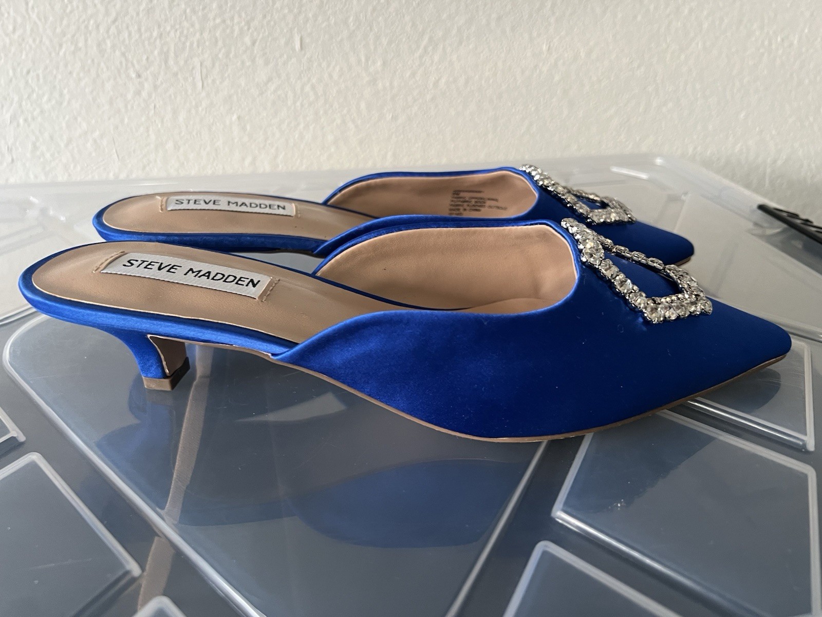 Steve Madden Women’s Blue Pointed Toe Mule Heels Size 8 Rhinestone Slip-On