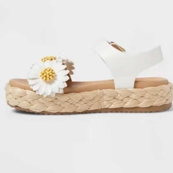 Girls Makayla Daisy Platform Sandals byt Art Class White Size 3 NWT