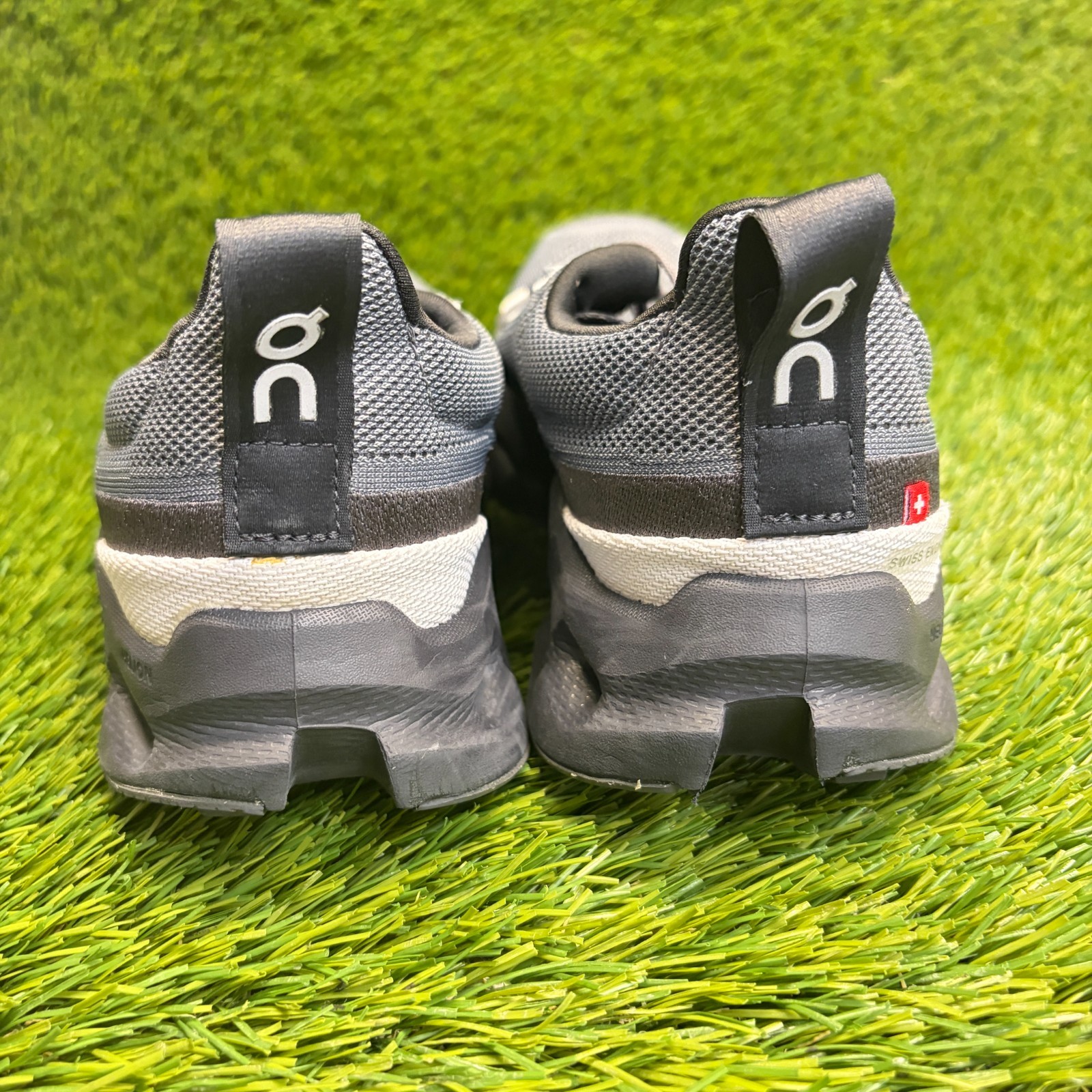 On Cloudsurfer Trail Womens Size 8.5 Eclipse Black Gray Running Shoes Sneakers