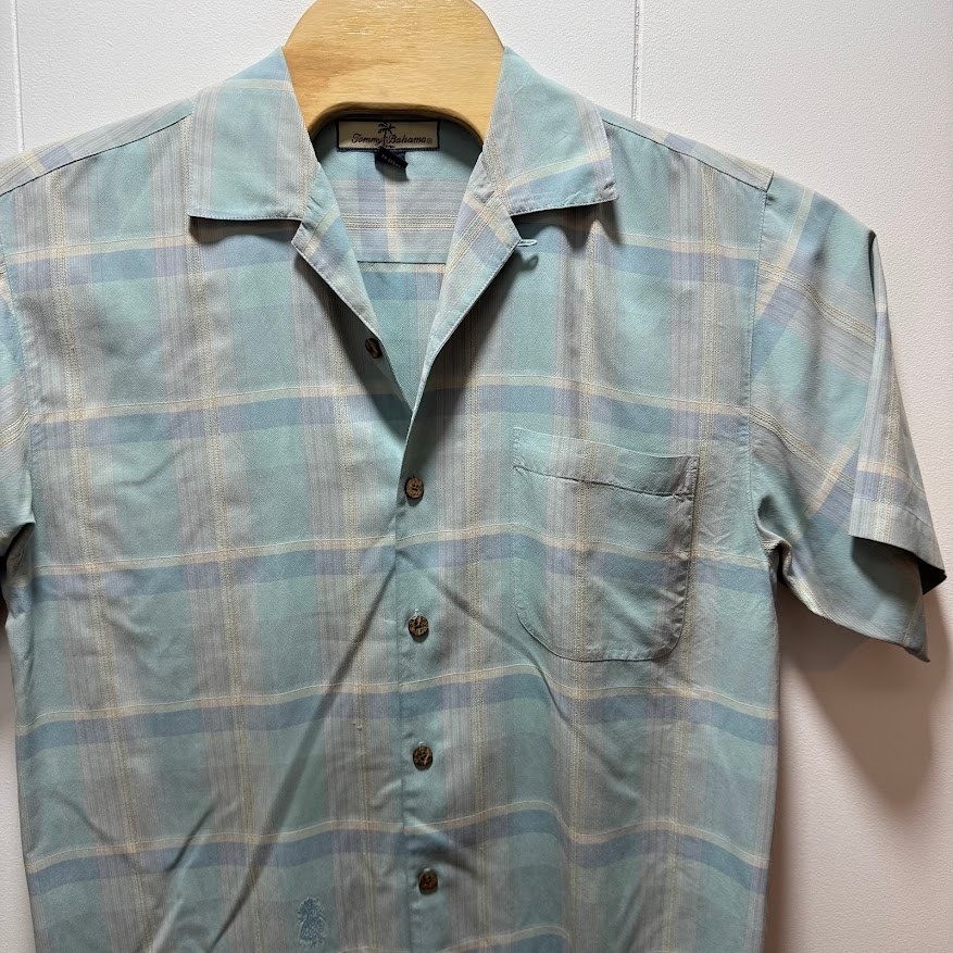 Tommy Bahama Mens S Light Blue Plaid 100% Silk Camp Shirt Pineapple Embroidered