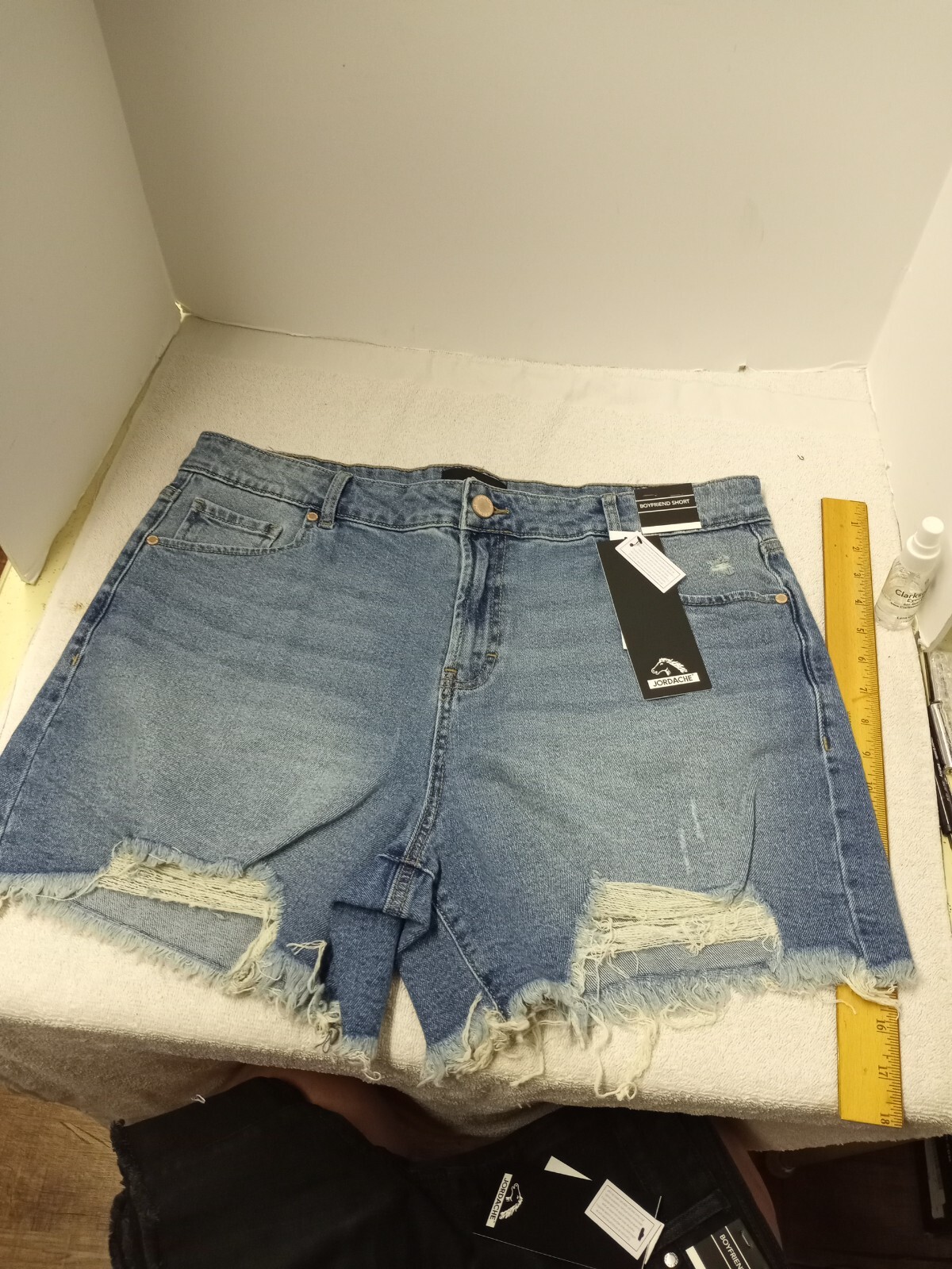 Jordache Boyfriend Shorts Size 14 Distressed