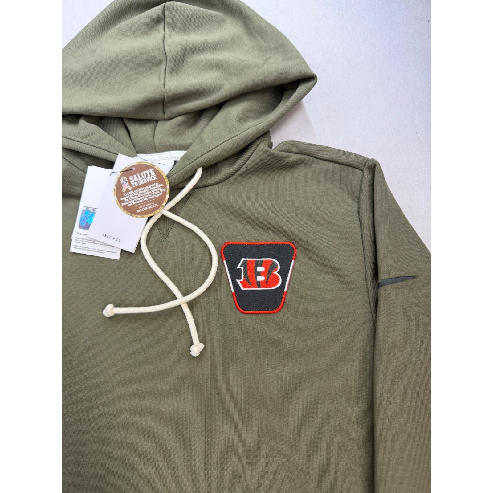Nike Cincinnati Bengals Salute To Service Olive Dri-FIT Hoodie Medium NWT ($115)